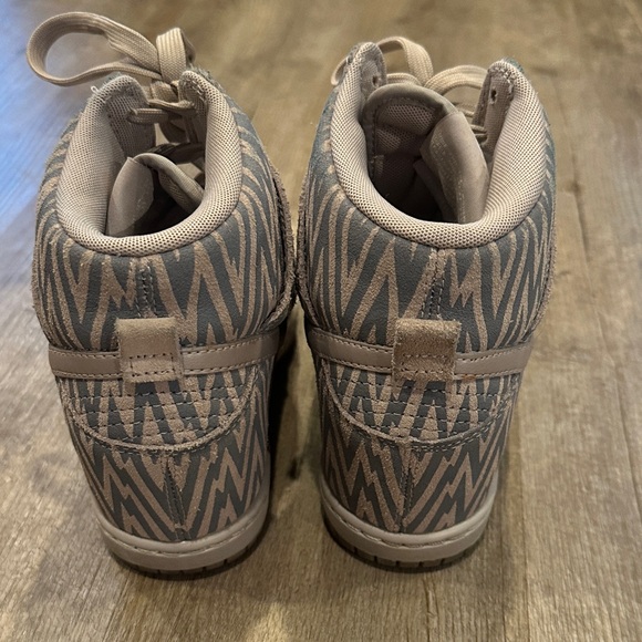 Women's Nike High-Top Wedge Sneakers Size 7.5 - Picture 4 of 9